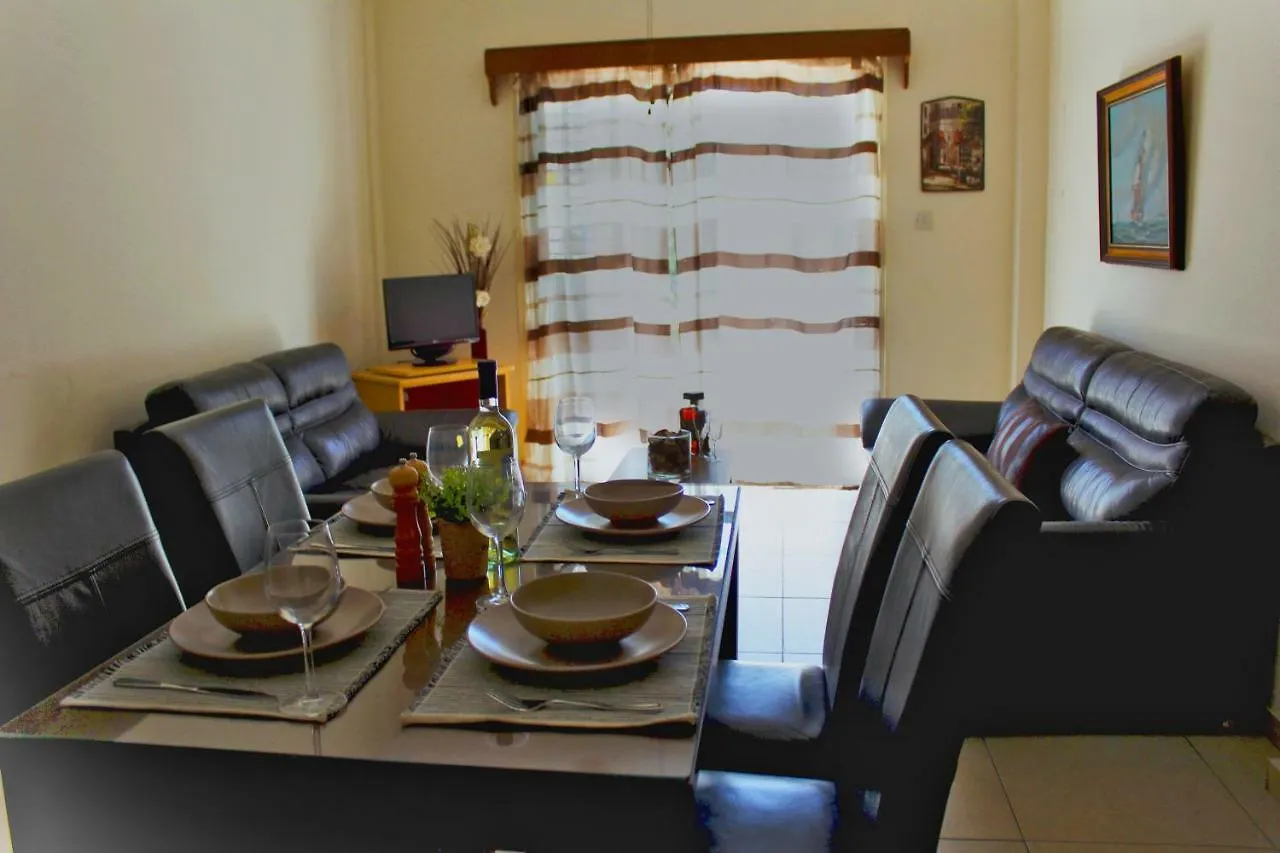 St. Mamas Apts Scala Cipro